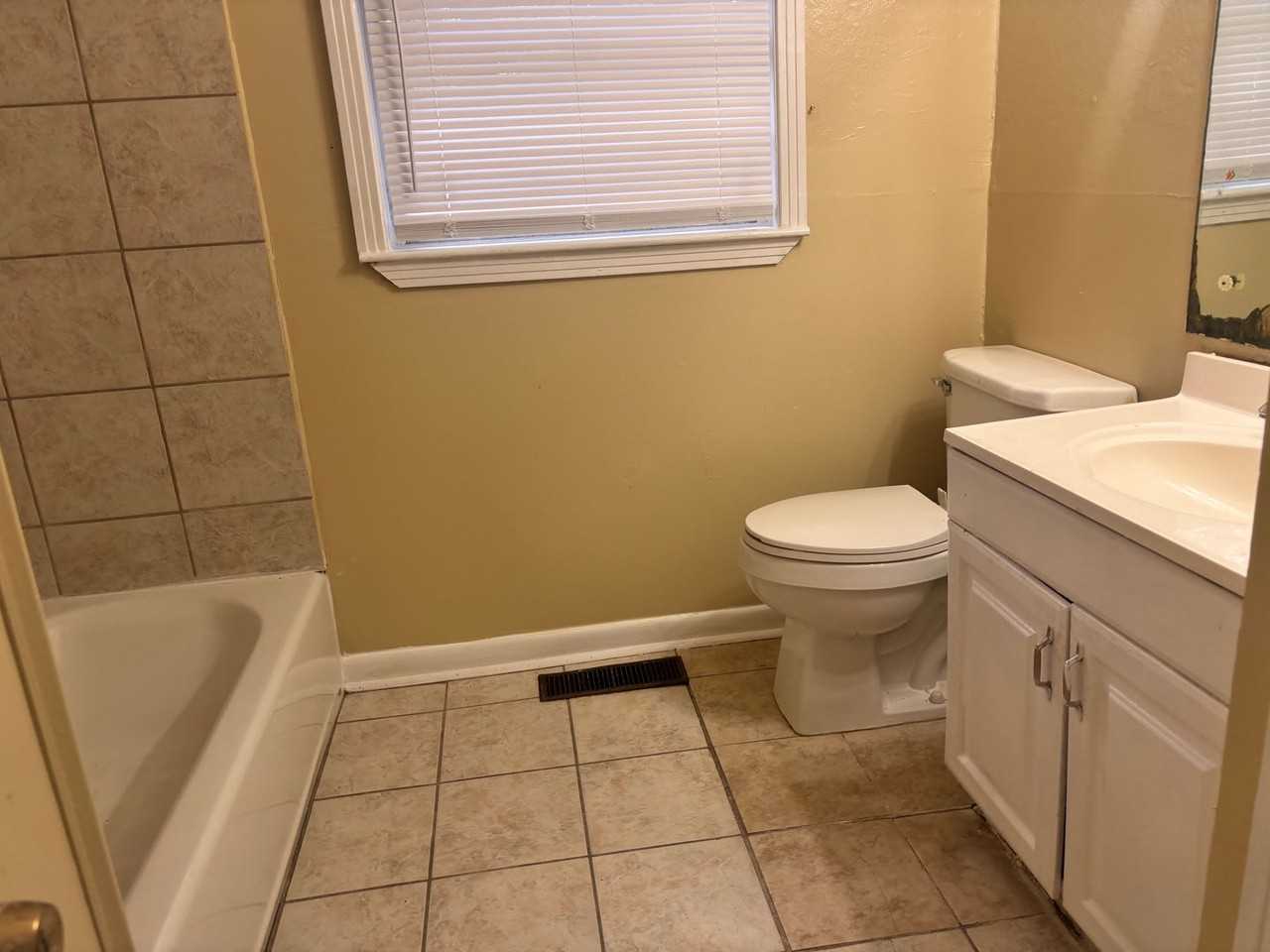 2741 Revere St - Photo 6 of 10
