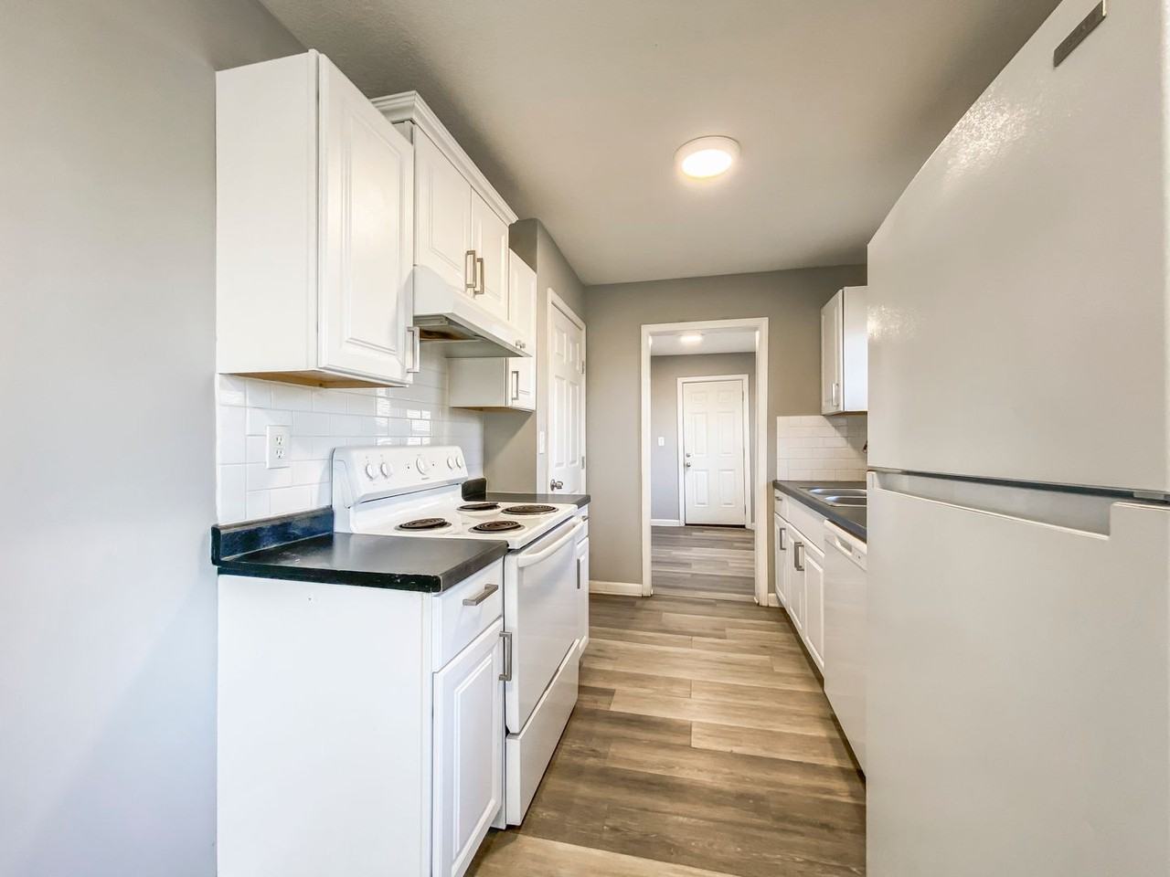 11426 Applewood Dr - Photo 5 of 18