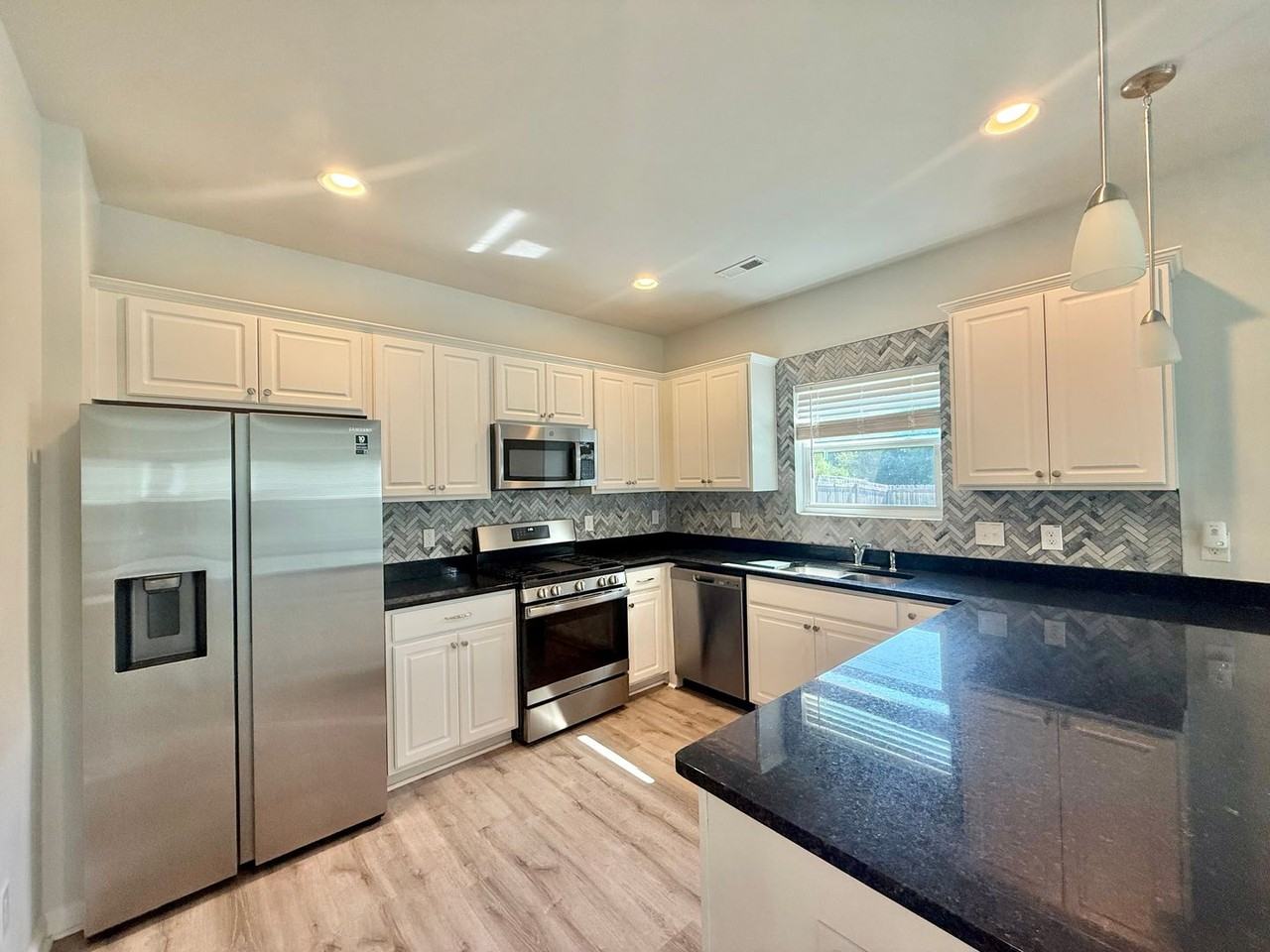 5244 Calhoun Pl - Photo 2 of 28