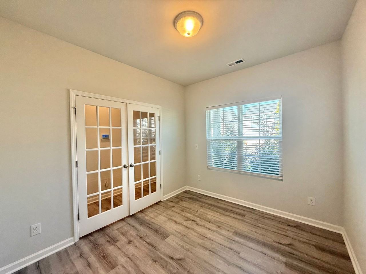 5244 Calhoun Pl - Photo 7 of 28