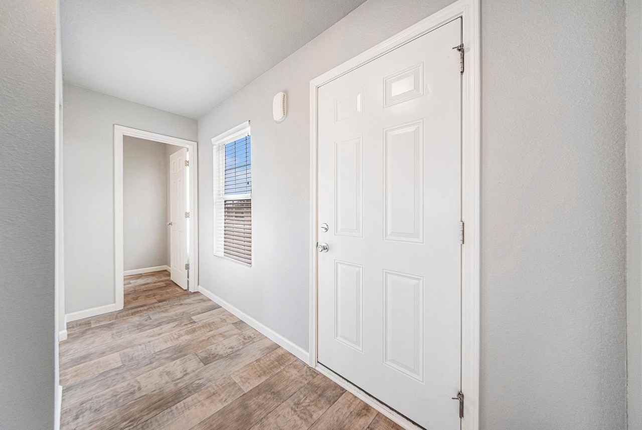 1554 Carolyn Dr - Photo 6 of 20