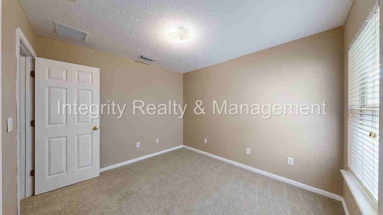 2234 Cherokee Cove Trl - Photo 2 of 27