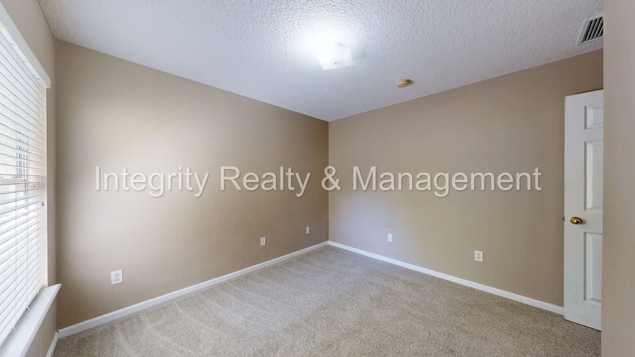 2234 Cherokee Cove Trl - Photo 5 of 27