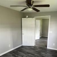 1418 Woodlawn Avenue - Photo 2 of 21