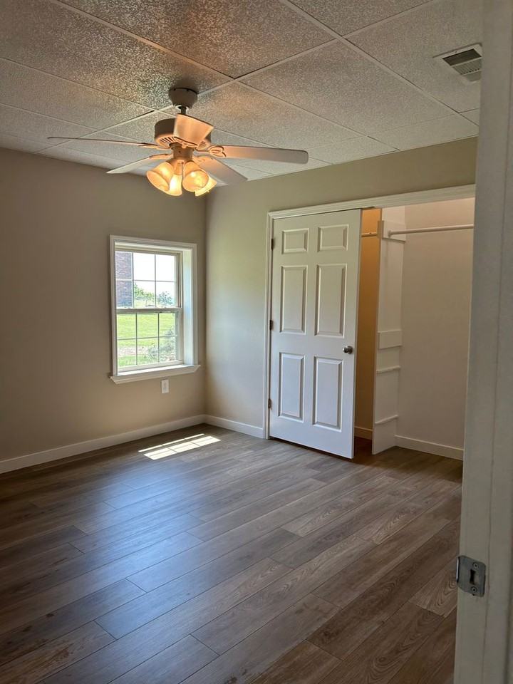 4 Silver Hills Ln - Photo 2 of 20