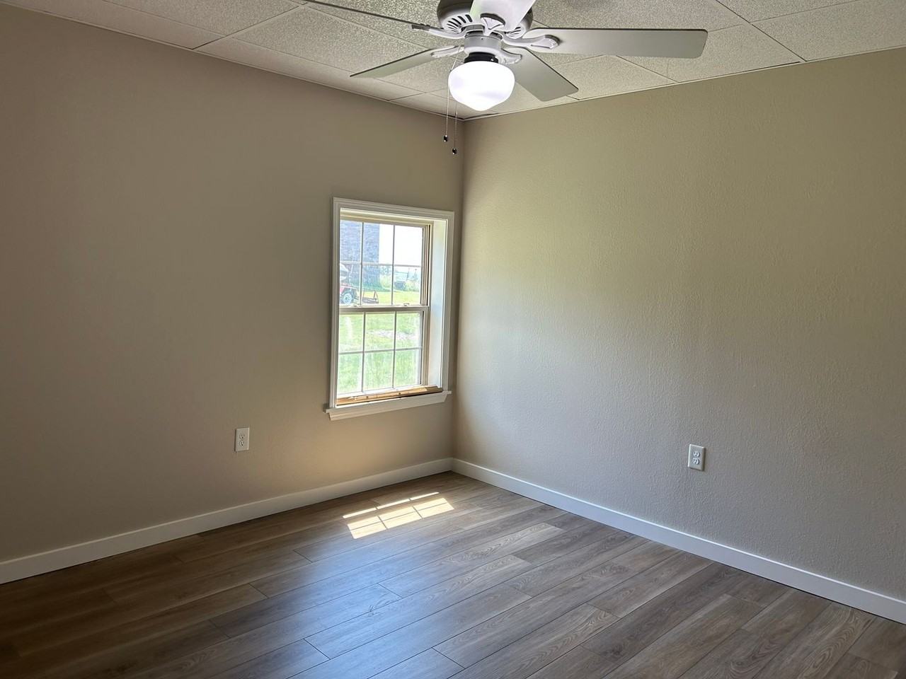 4 Silver Hills Ln - Photo 6 of 20