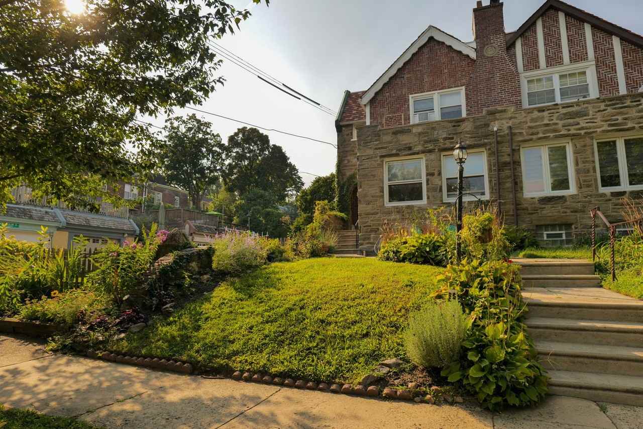 533 Glen Echo Rd - Photo 2 of 21