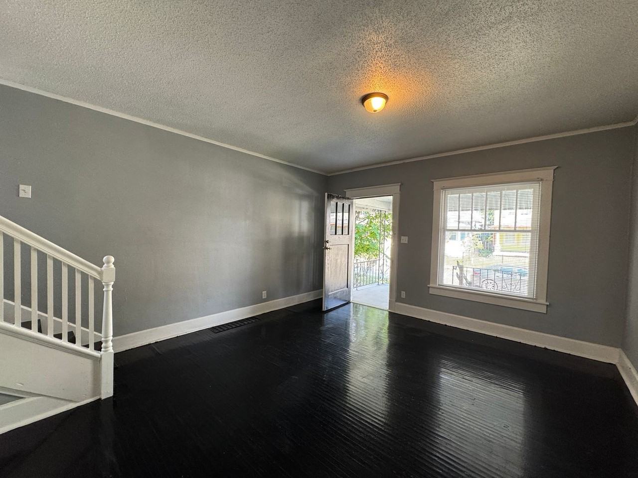 3132 Broadway St - Photo 5 of 22