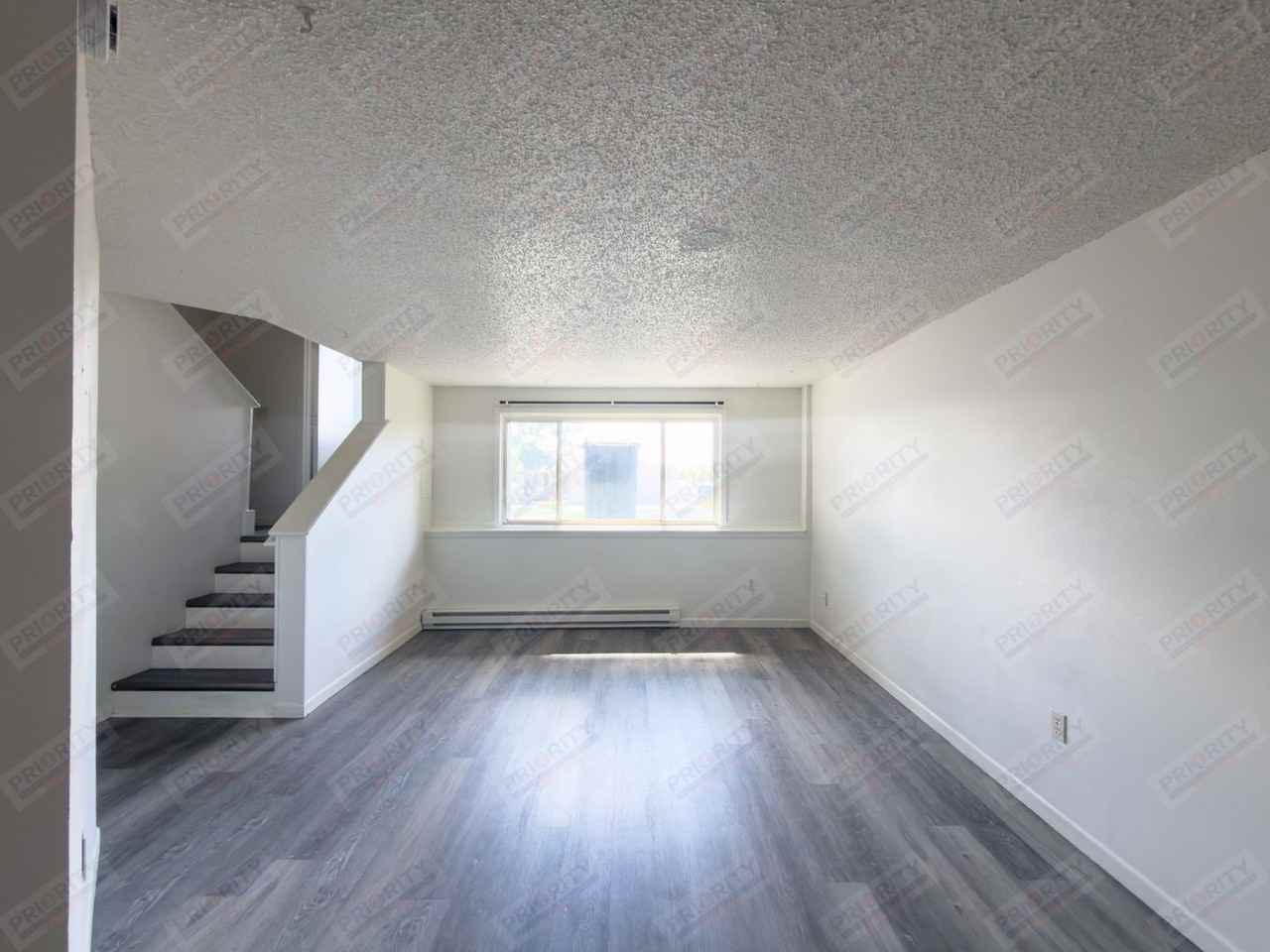 2711 Rapid St - Photo 4 of 31