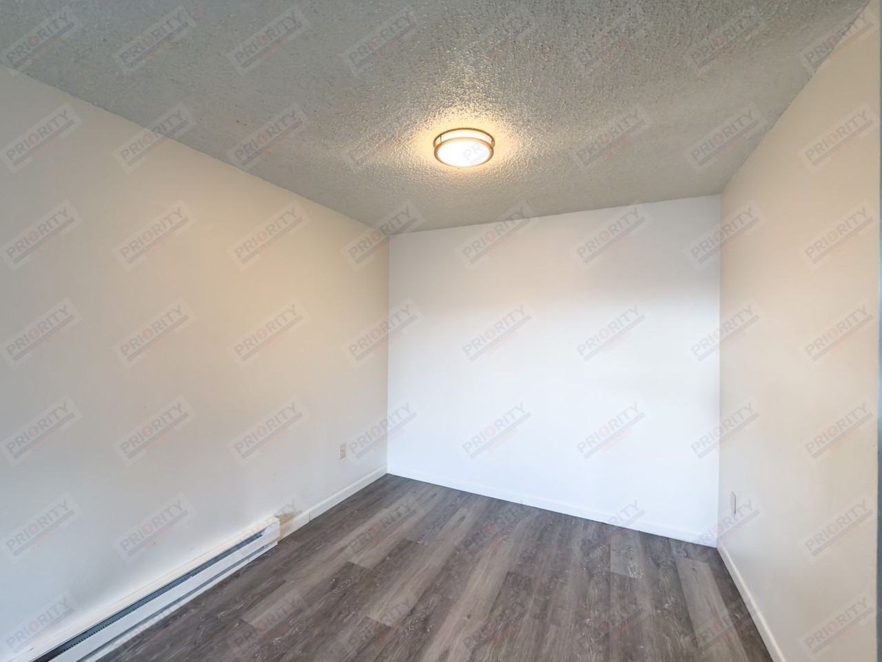2711 Rapid St - Photo 5 of 31
