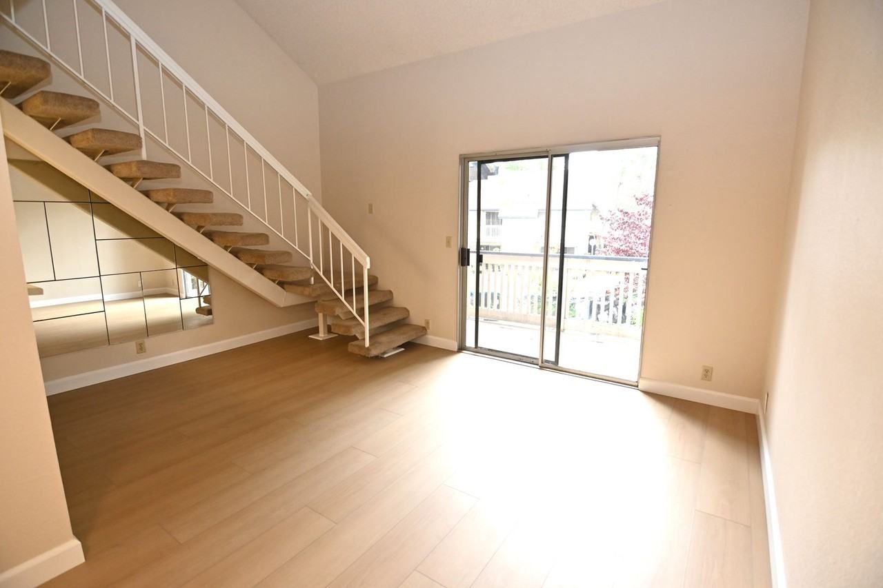 1034 Summermist Ct - Photo 2 of 26