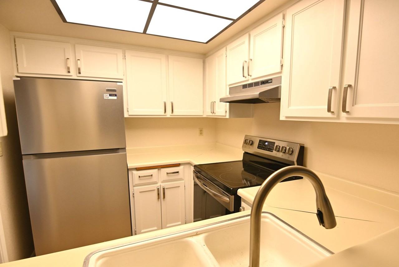 1034 Summermist Ct - Photo 7 of 26