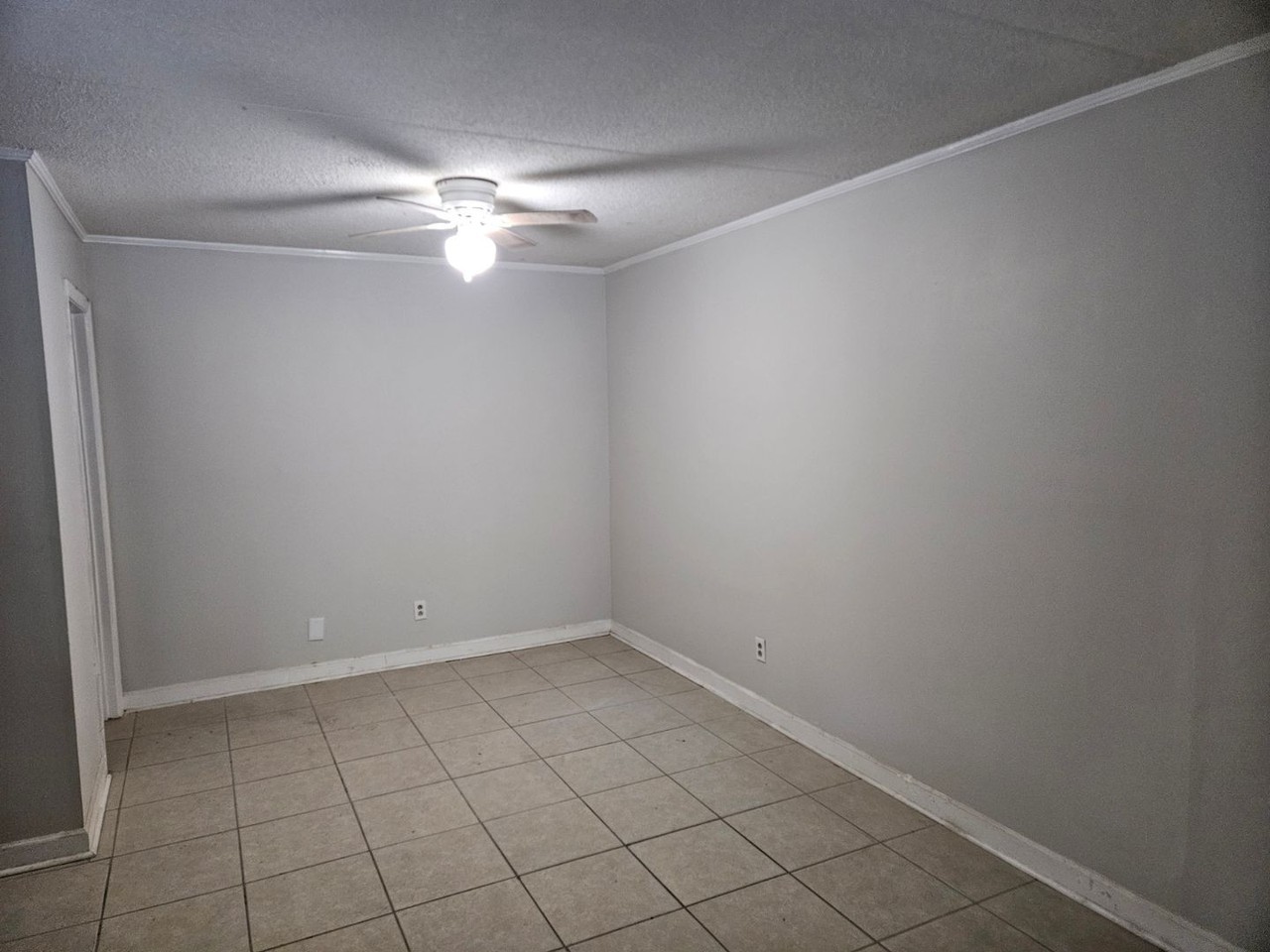 2718 Painter Ave - Photo 4 of 7