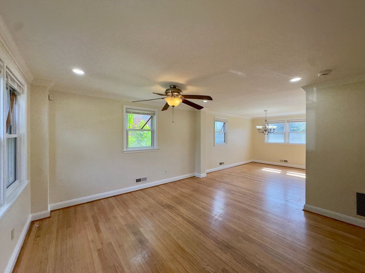 1623 Langford Rd - Photo 4 of 23