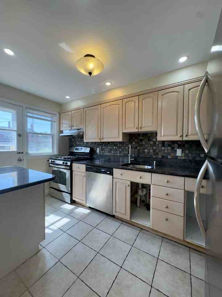 1623 Langford Rd - Photo 6 of 23