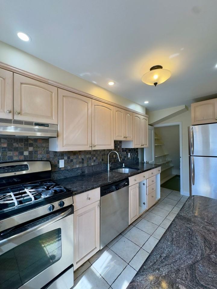 1623 Langford Rd - Photo 7 of 23
