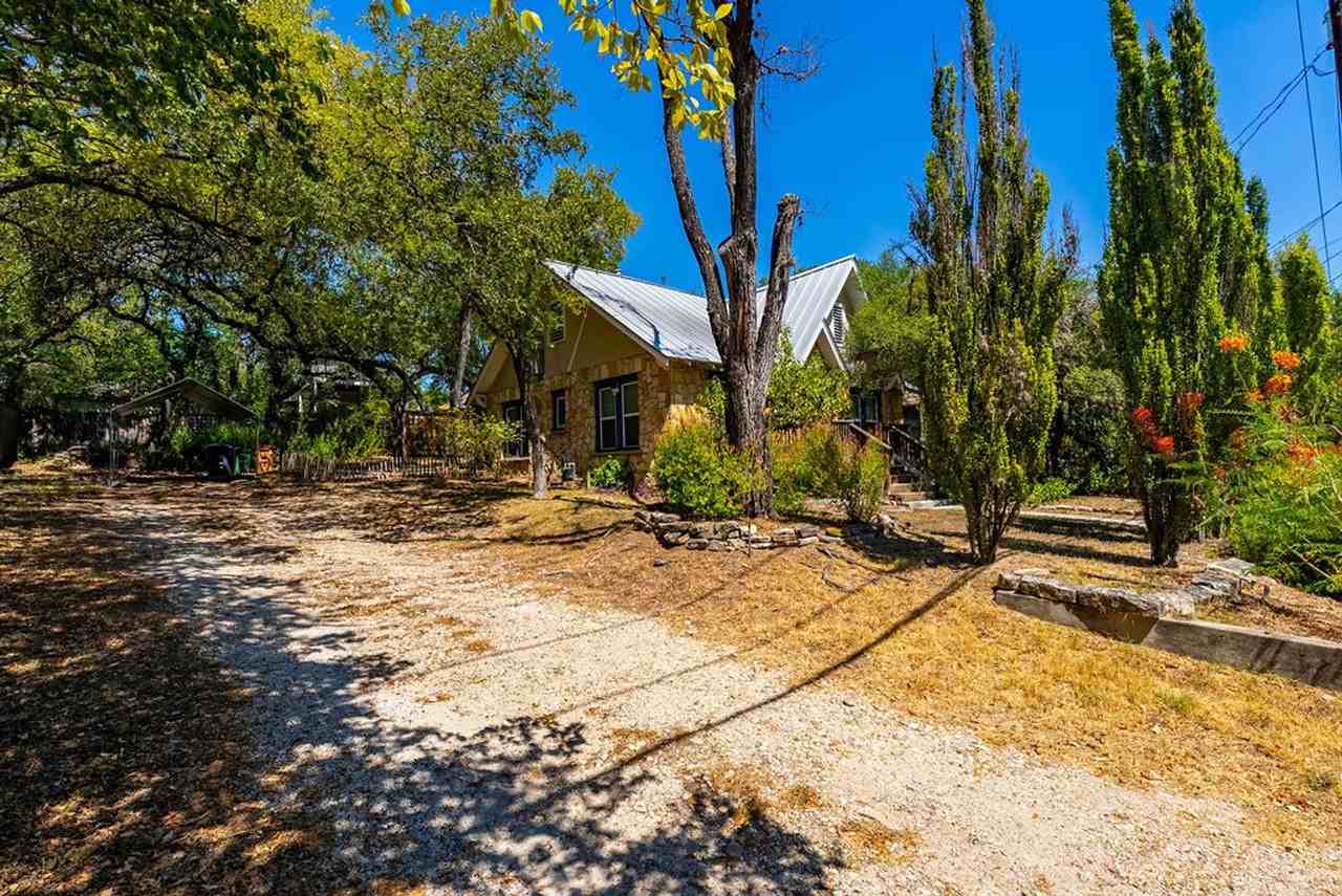 902 Bouldin Ave - Photo 2 of 20