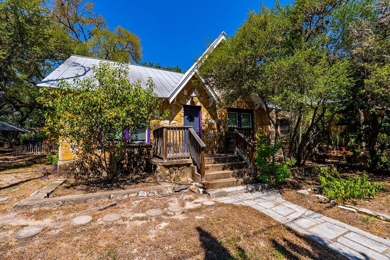 902 Bouldin Ave - Photo 3 of 20