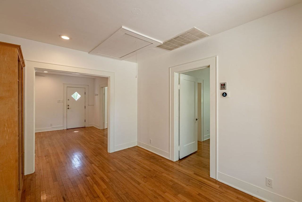 902 Bouldin Ave - Photo 7 of 20