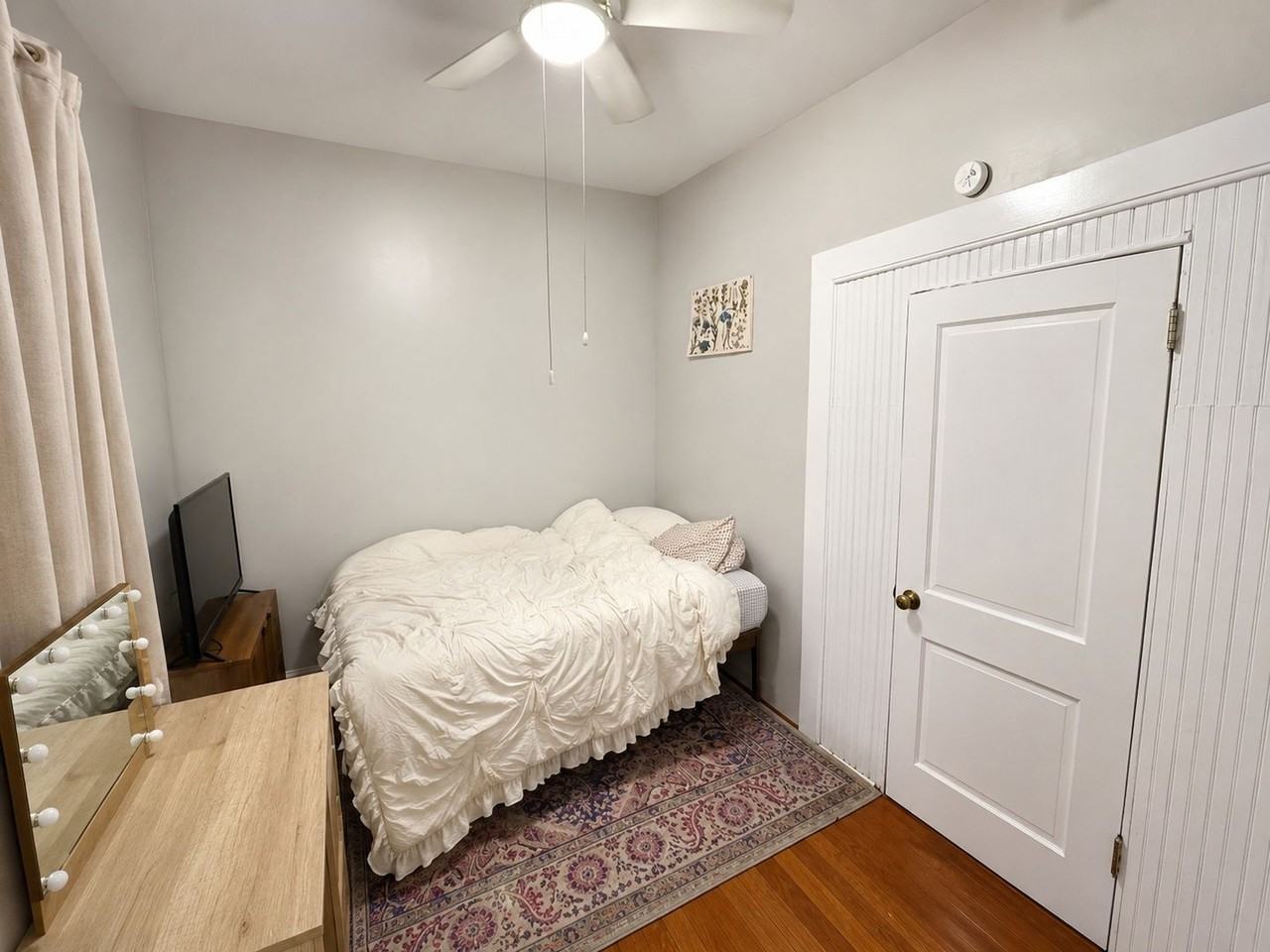 344 Oldham Ave - Photo 6 of 13