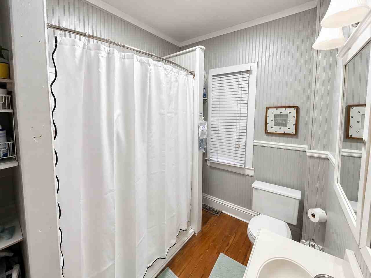 344 Oldham Ave - Photo 7 of 13
