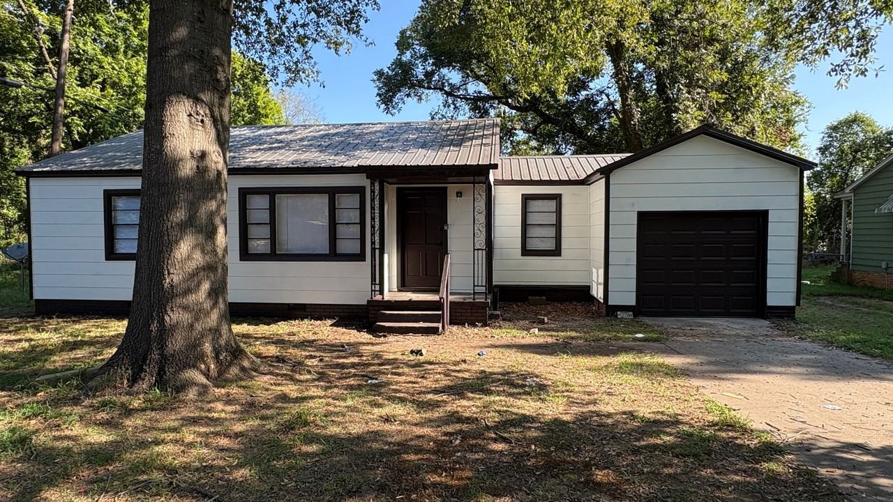 6 Walter Pl - Photo 2 of 18