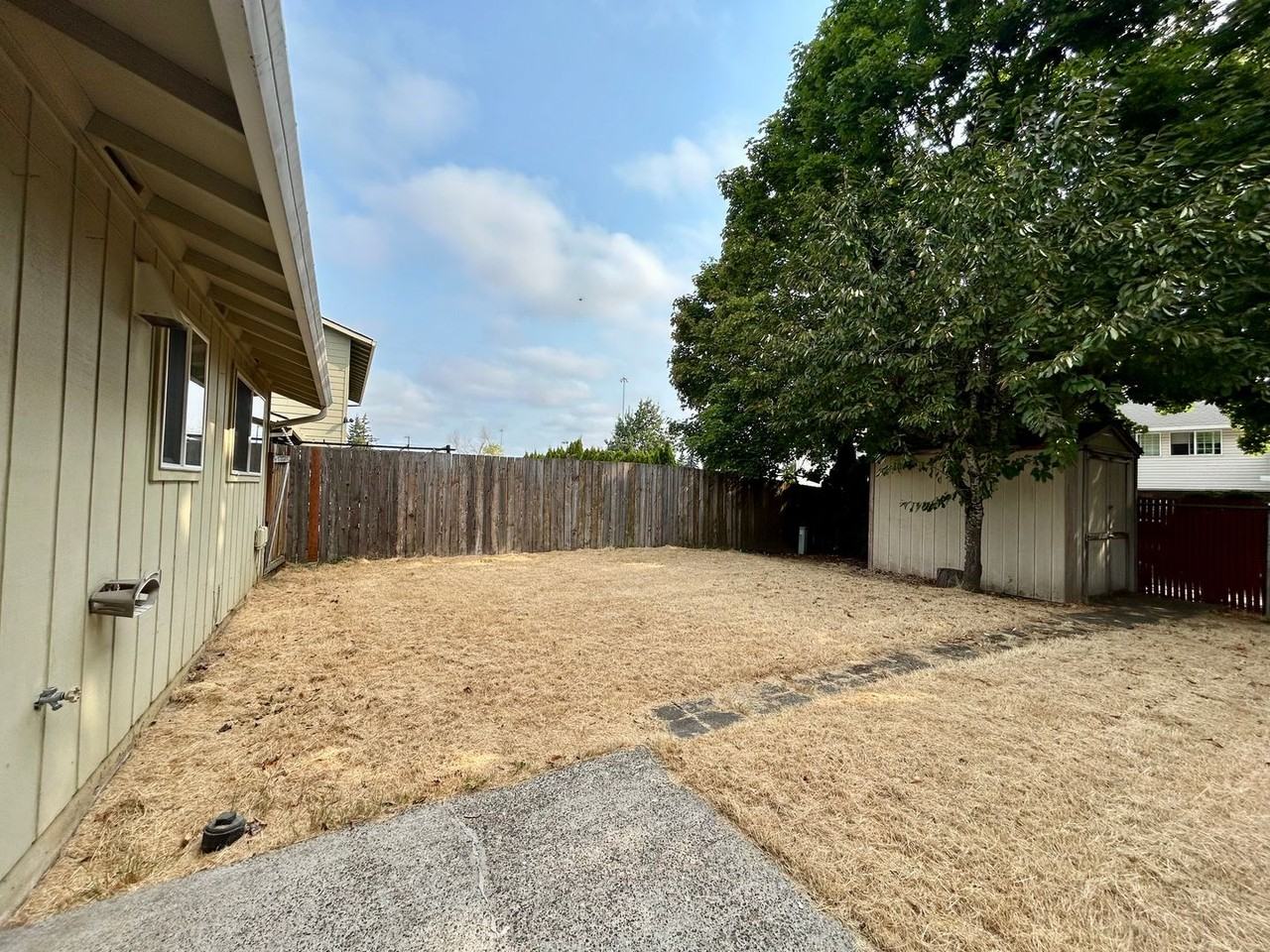 509 Se 110th Ave - Photo 7 of 27