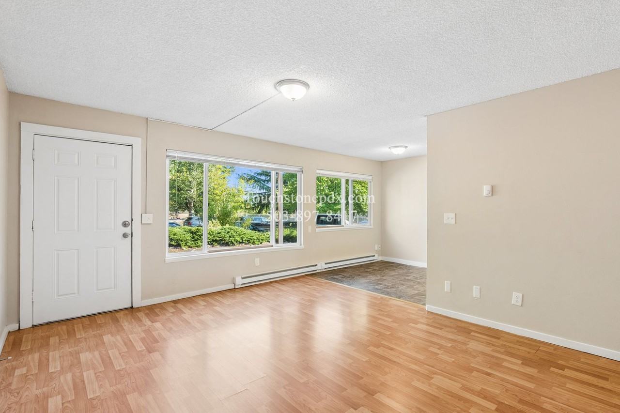 702 Ne 99th Ave #2 - Photo 2 of 29