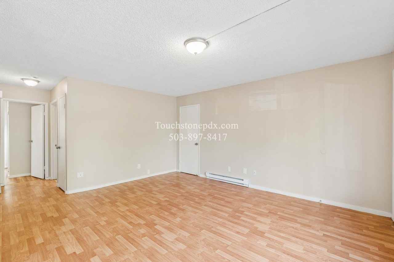 702 Ne 99th Ave #2 - Photo 4 of 29