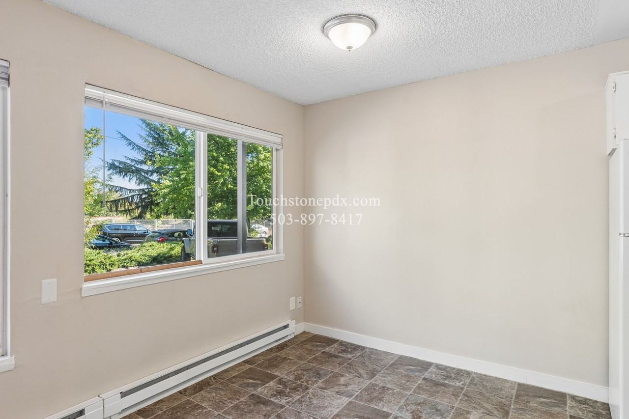 702 Ne 99th Ave #2 - Photo 6 of 29