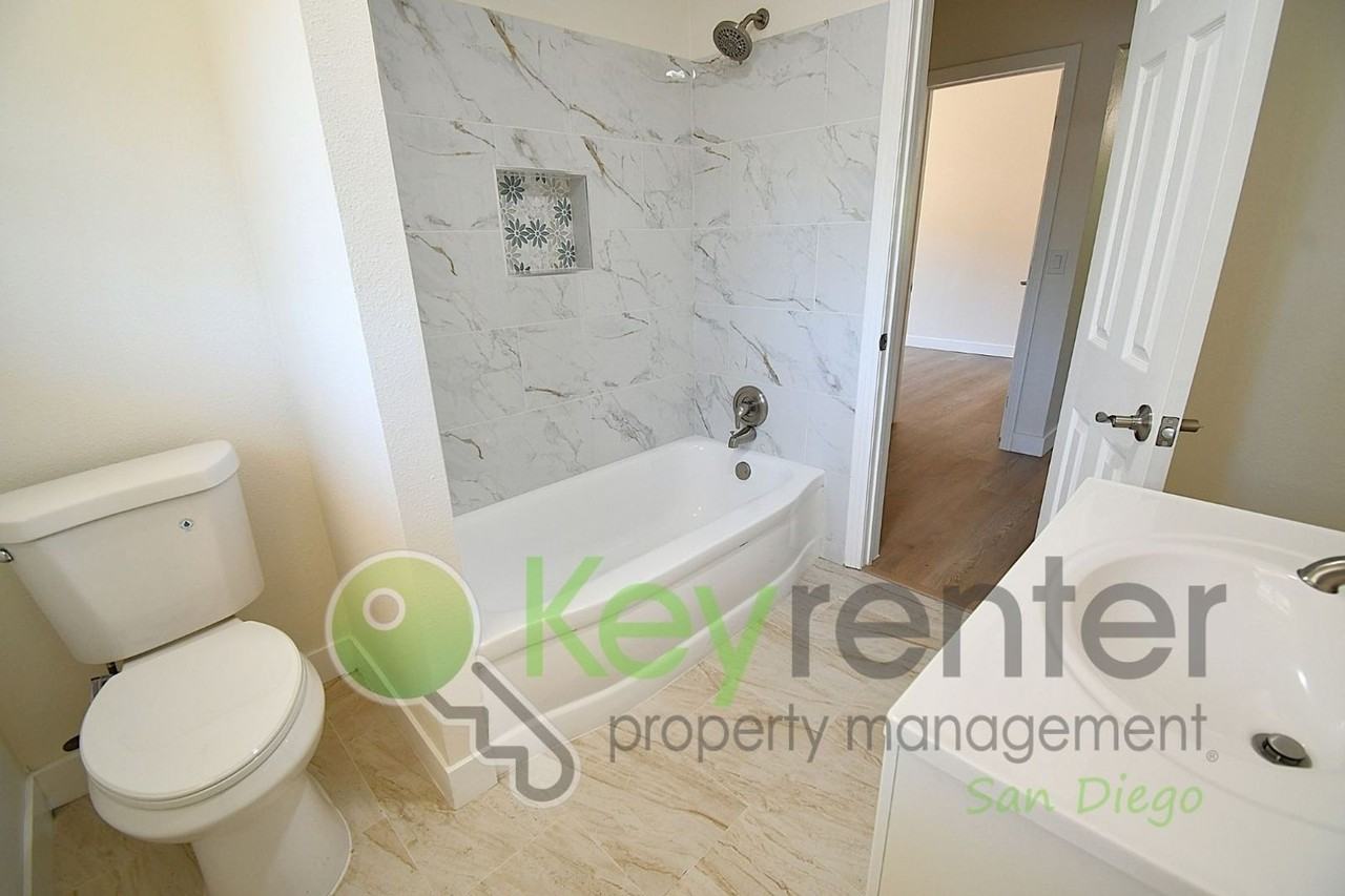 209 Civic Center Dr - Photo 6 of 28