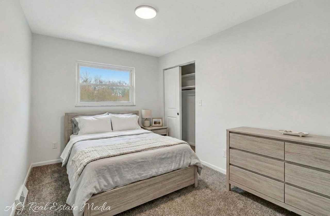 740 Wicklow Ln - Photo 5 of 14