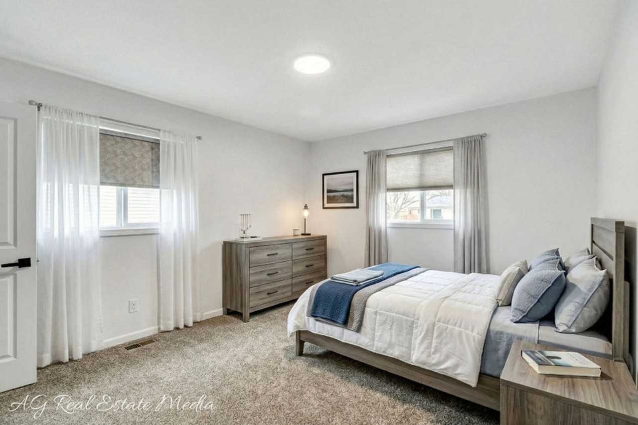 740 Wicklow Ln - Photo 7 of 14