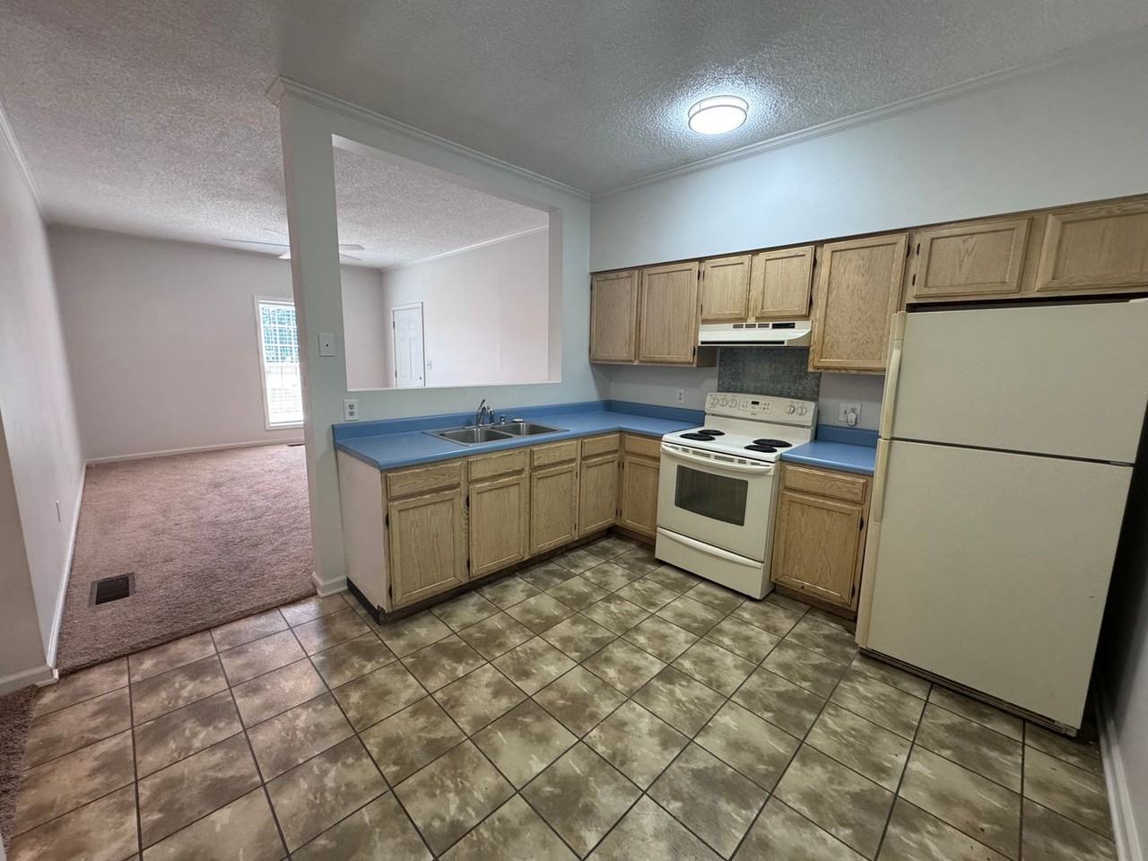 130 Drivers Rd - Photo 7 of 17