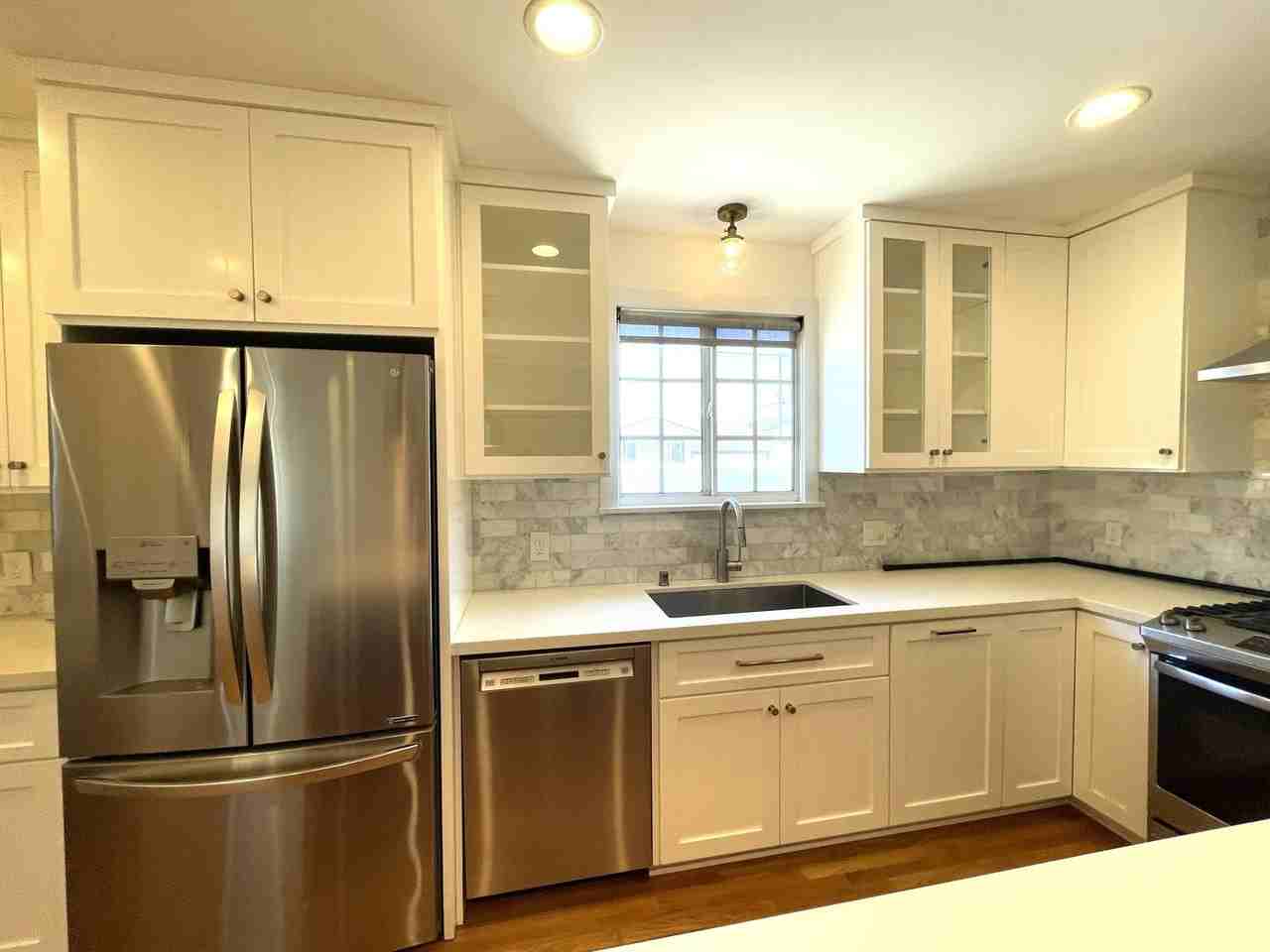 2618 Spreckels Ln - Photo 4 of 19