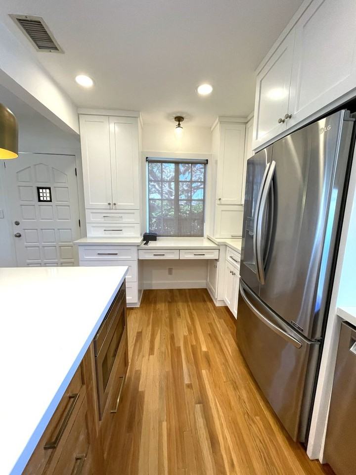 2618 Spreckels Ln - Photo 5 of 19