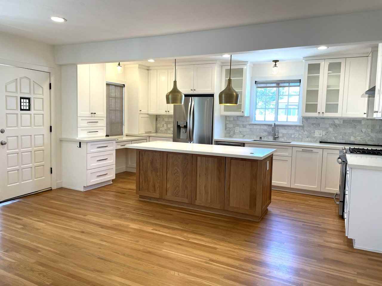 2618 Spreckels Ln - Photo 6 of 19