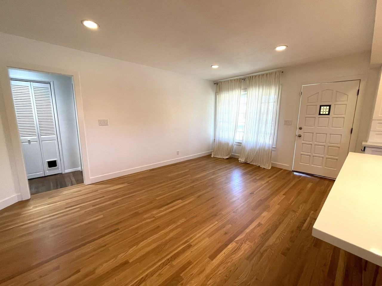 2618 Spreckels Ln - Photo 7 of 19