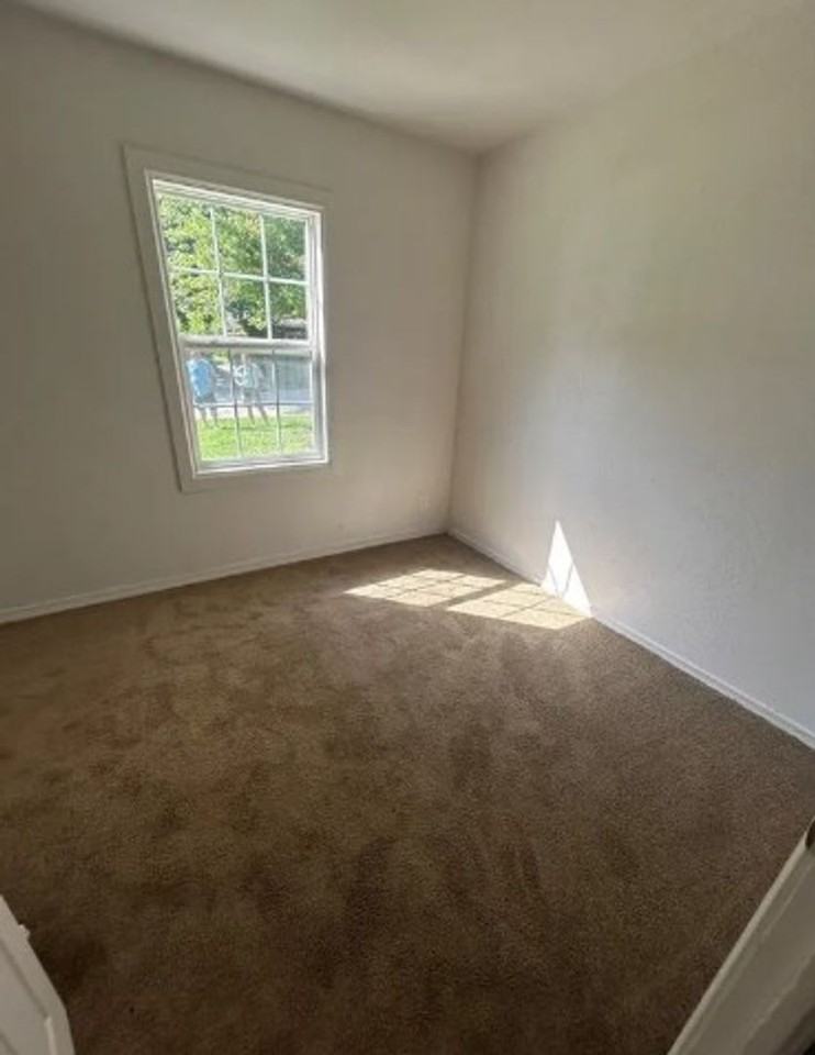 519 Saint Leo Dr - Photo 3 of 5