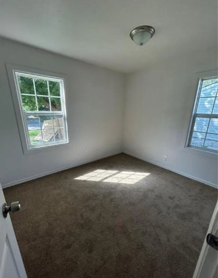 519 Saint Leo Dr - Photo 4 of 5