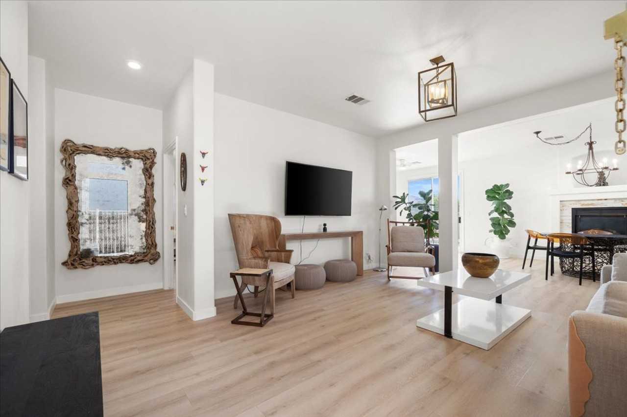 3602 April Springs St - Photo 3 of 20