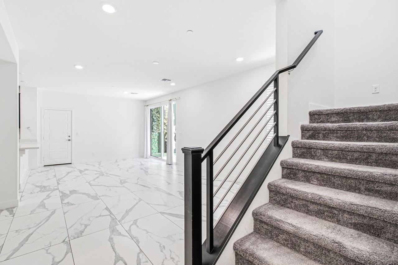 3630 Portici Ln - Photo 6 of 35