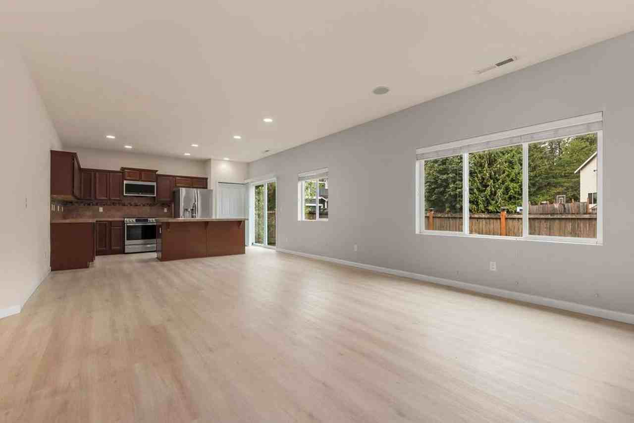 12406 58th Ave Se - Photo 4 of 17