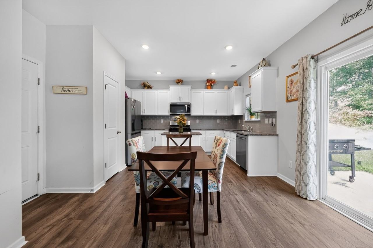 4127 Village Blvd Nw - Photo 3 of 25