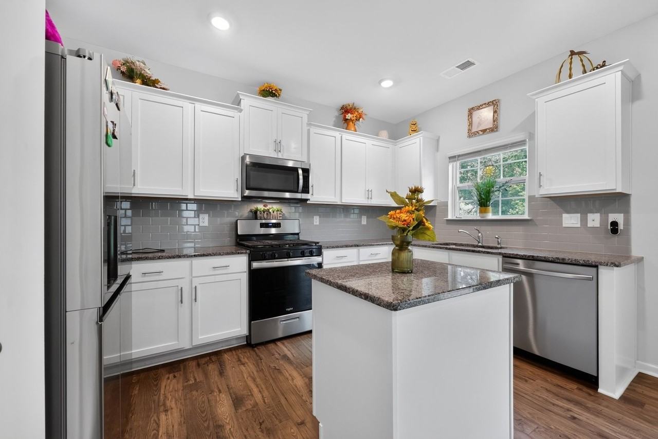 4127 Village Blvd Nw - Photo 6 of 25