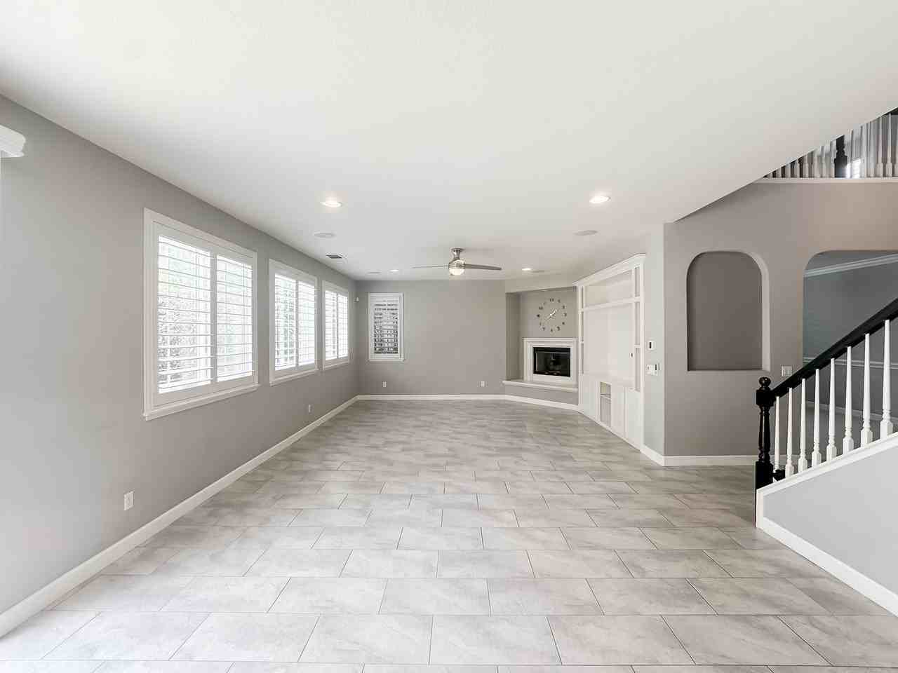 32920 Northshire Cir - Photo 3 of 50