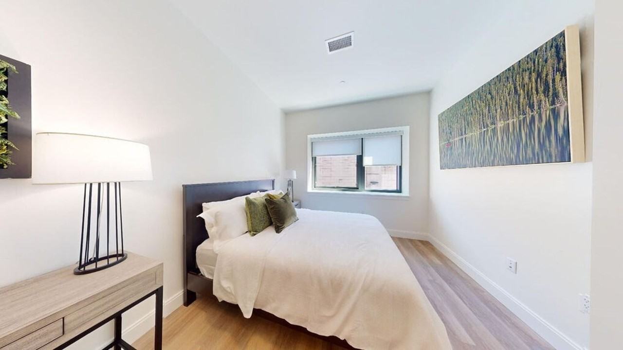 1079A Commonwealth Ave - Photo 2 of 15