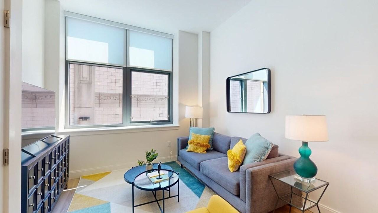 1079A Commonwealth Ave - Photo 4 of 15