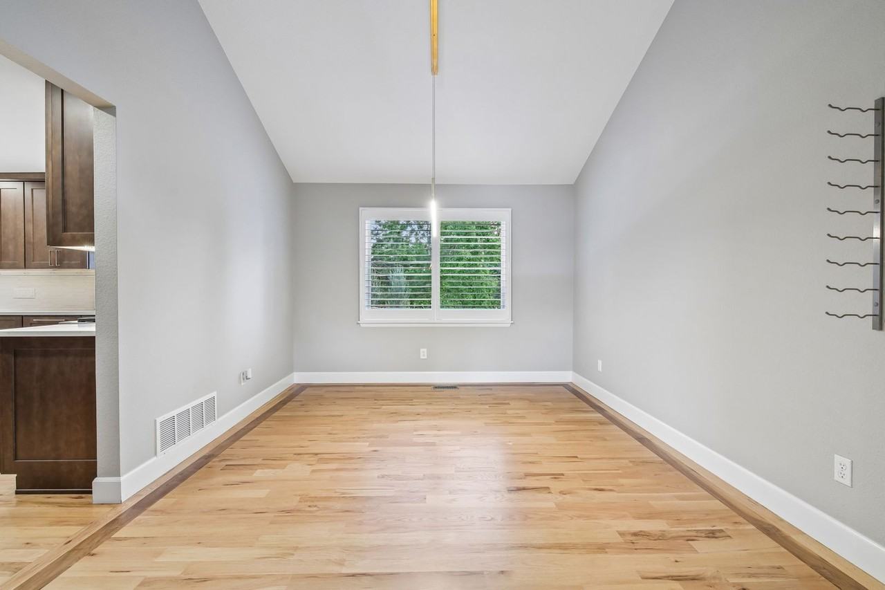 5940 S Cimarron Way - Photo 7 of 47