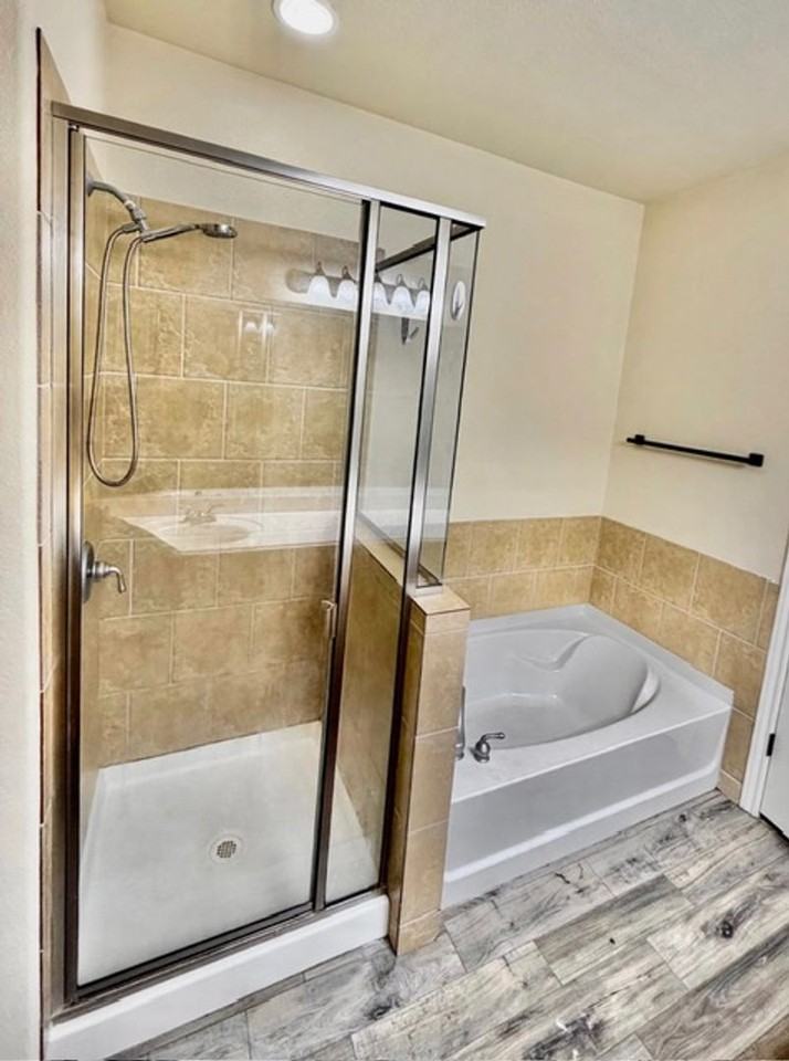 1405 Delsie Dr #B - Photo 6 of 17